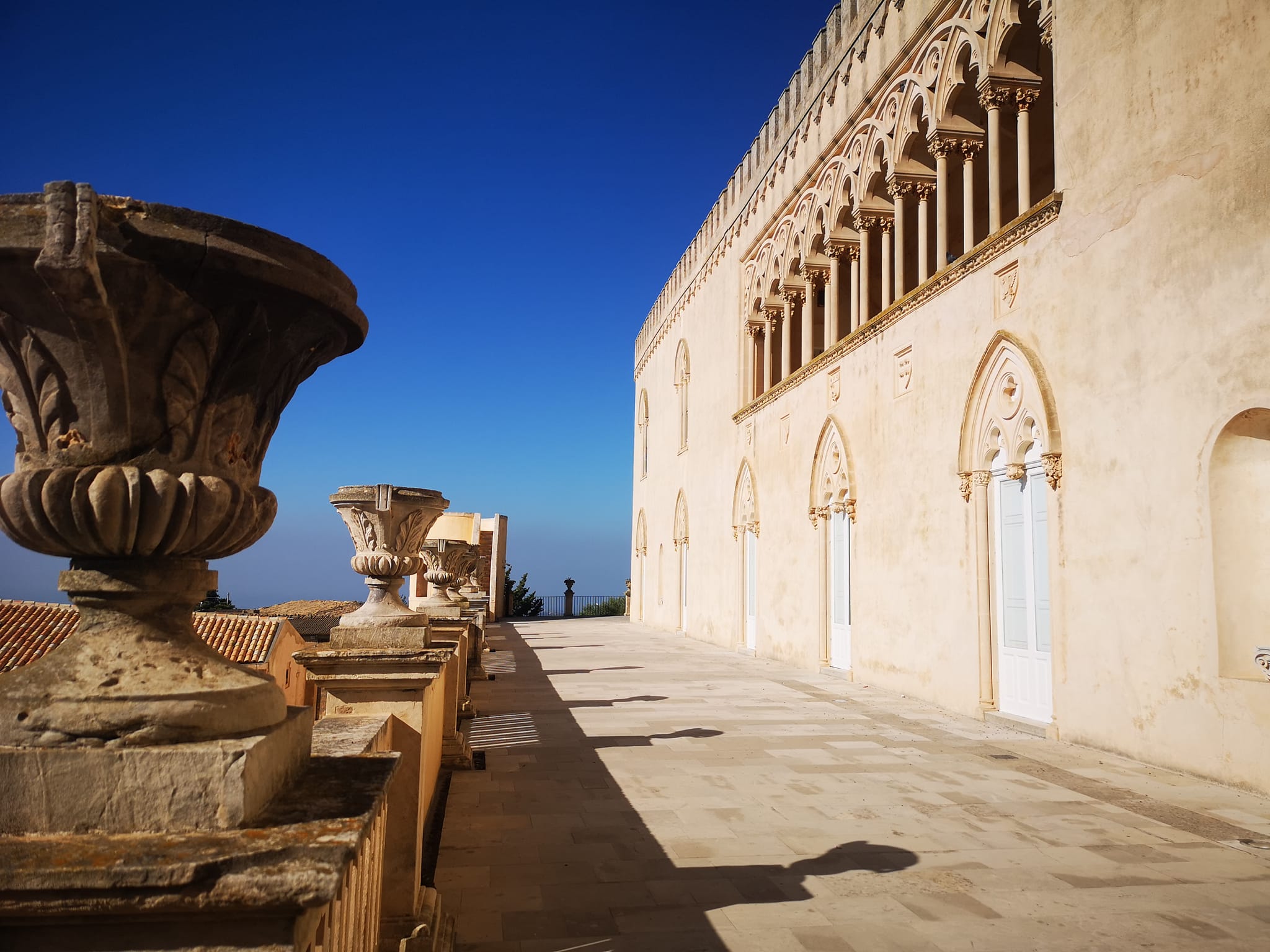 Castello-di-Donna-Fugata-Ragusa.jpg